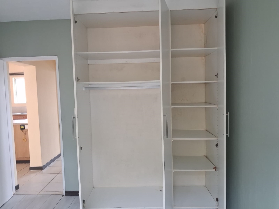 To Let 2 Bedroom Property for Rent in Beacon Bay North Eastern Cape